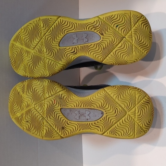 Under Armour Youth Curry Black/Green Boy's Sneakers Size 4Y - Picture 11 of 13